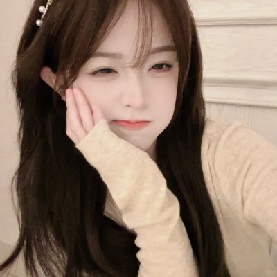 年轻女孩爱过来 海报