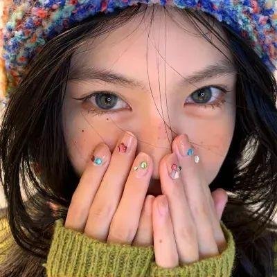 银发的阿基多 海报